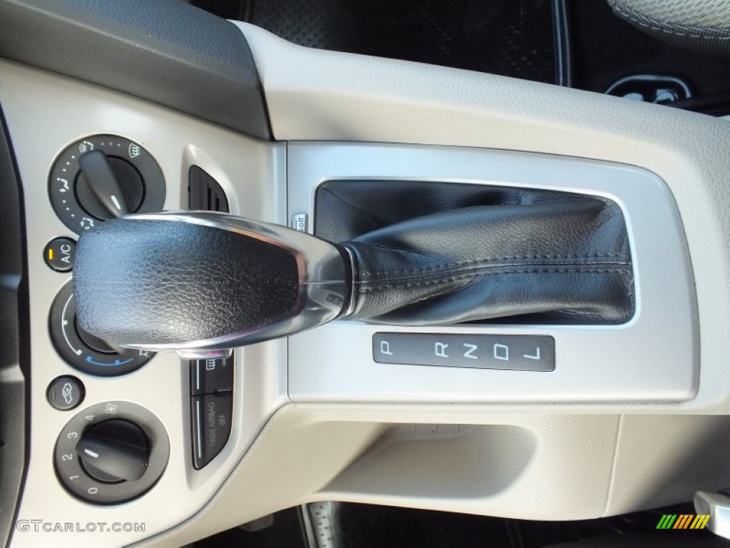 2013 Ford Focus SE Sedan 6 Speed Automatic Transmission Photo #73021414