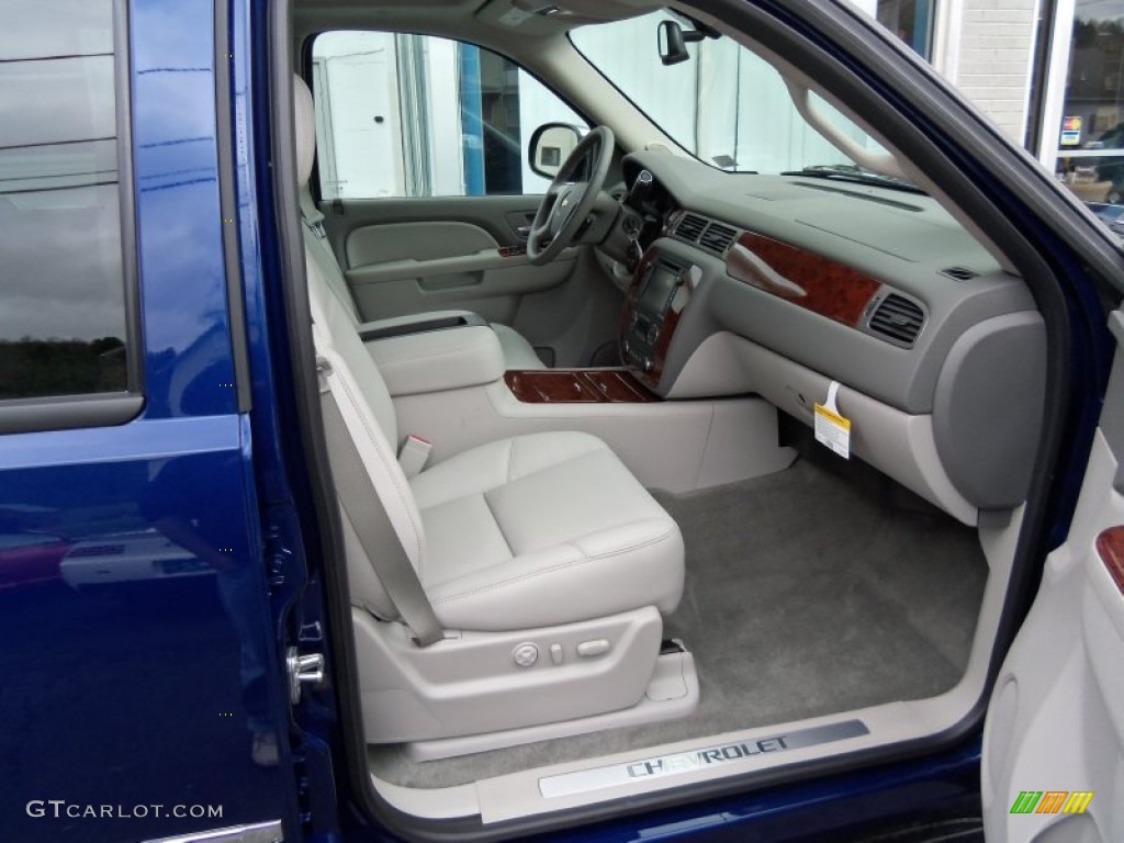 Ebony Interior 2013 Chevrolet Avalanche LTZ 4x4 Black Diamond Edition Photo #73024696