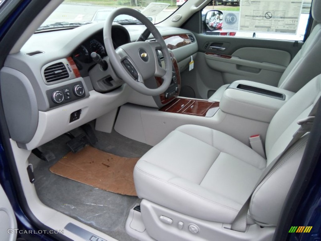 Ebony Interior 2013 Chevrolet Avalanche LTZ 4x4 Black Diamond Edition Photo #73024761