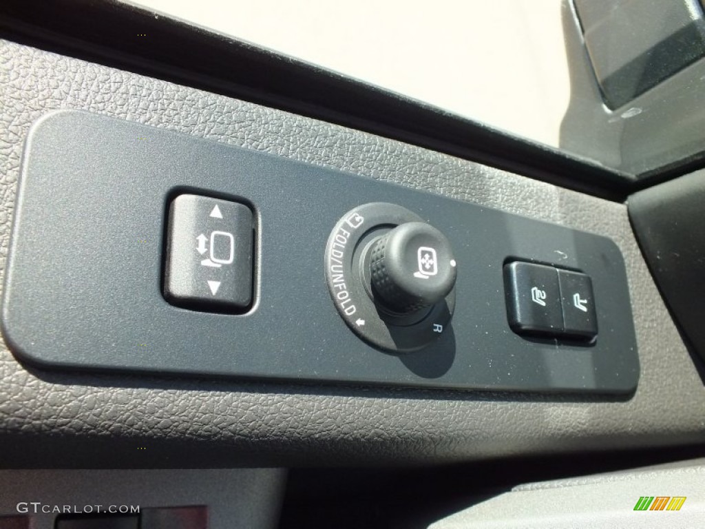 2012 F250 Super Duty Lariat Crew Cab 4x4 - Tuxedo Black Metallic / Black photo #13