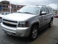 Silver Ice Metallic - Suburban LT 4x4 Photo No. 4
