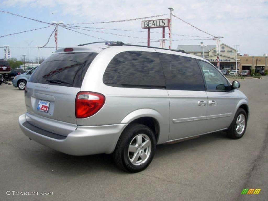 2006 Grand Caravan SXT - Bright Silver Metallic / Medium Slate Gray photo #11