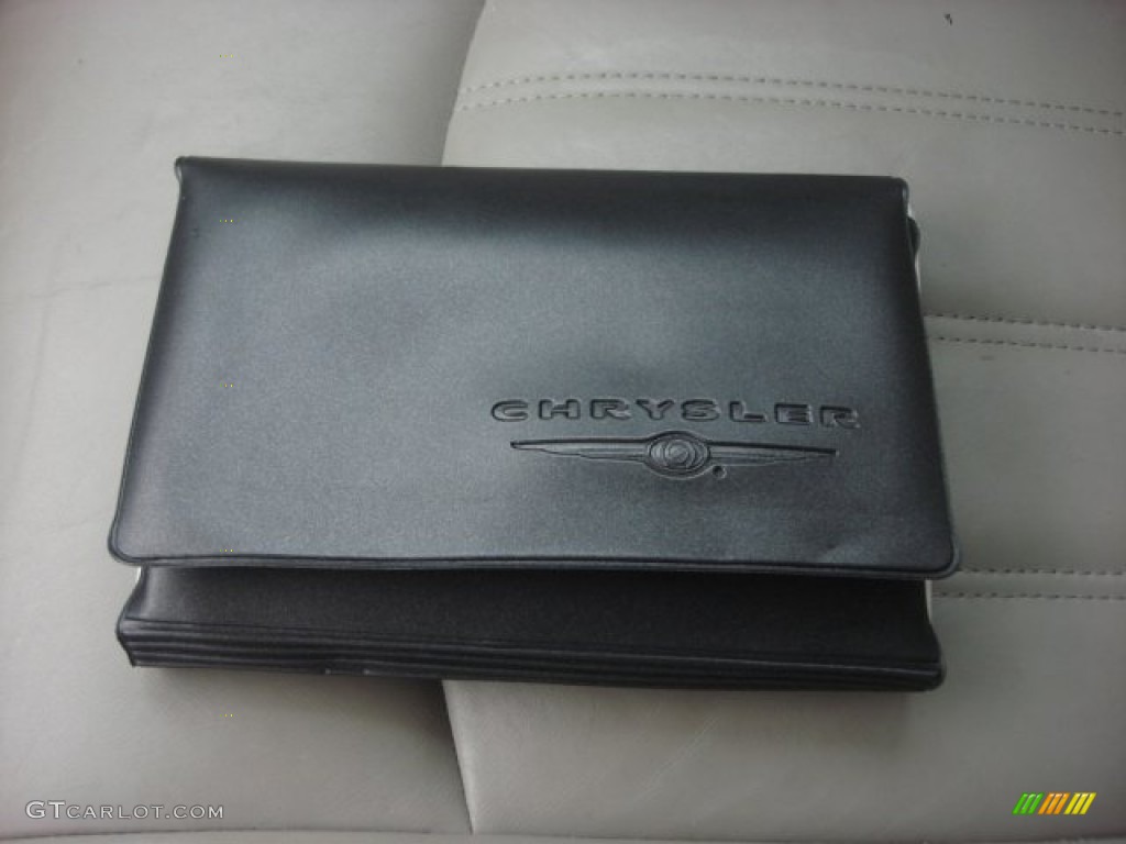 2005 Chrysler 300 C HEMI Books/Manuals Photos