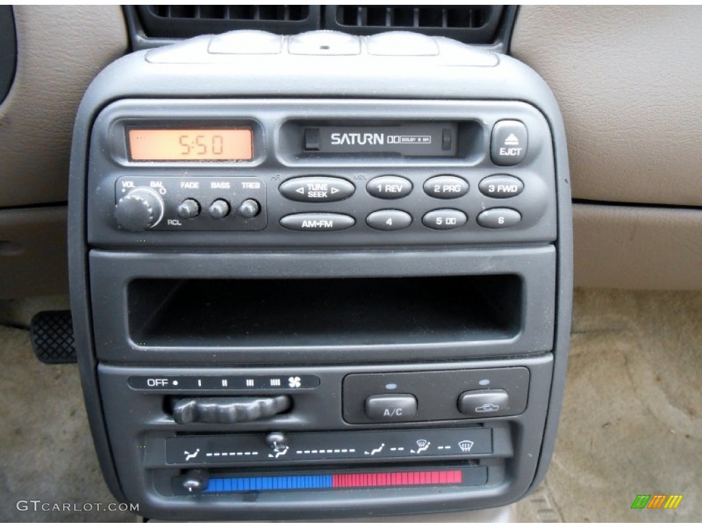 1999 Saturn S Series SW2 Wagon Audio System Photos