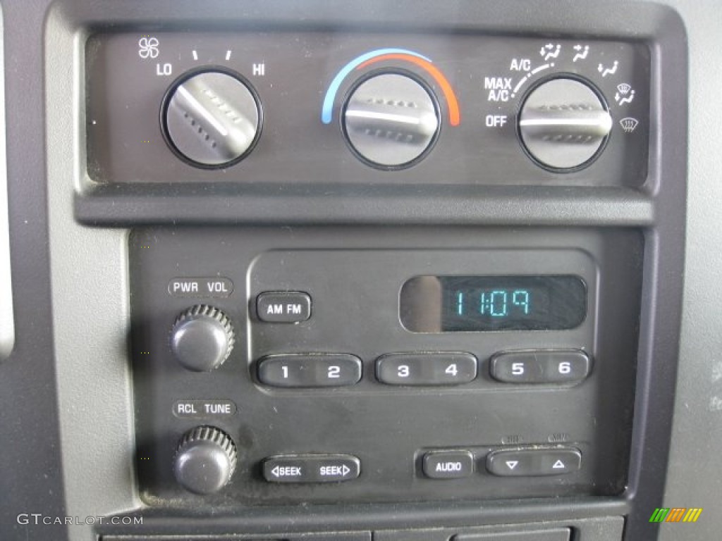 2006 Chevrolet Express 2500 Cargo Van Controls Photos