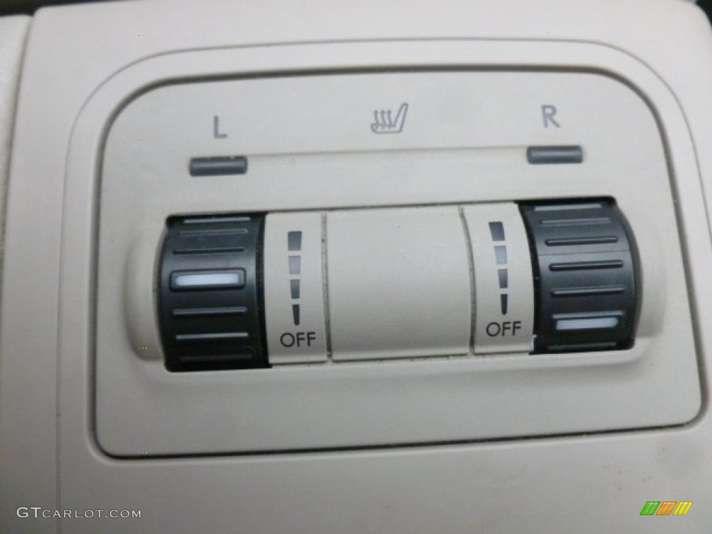 2009 Subaru Outback 2.5i Special Edition Wagon Controls Photo #73036966