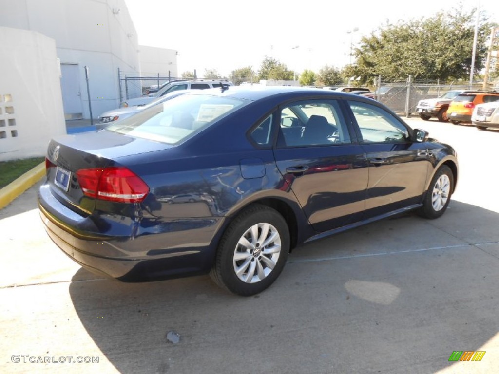 2013 Passat 2.5L S - Night Blue Metallic / Titan Black photo #7