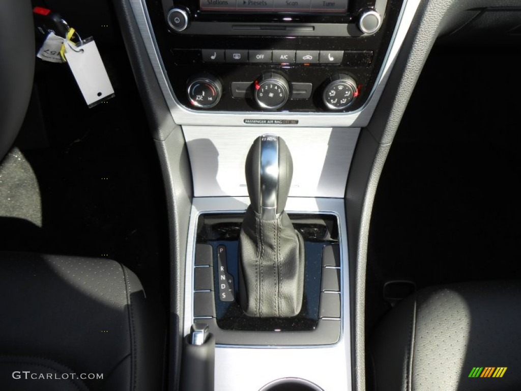 2013 Passat TDI SE - Opera Red Metallic / Titan Black photo #18