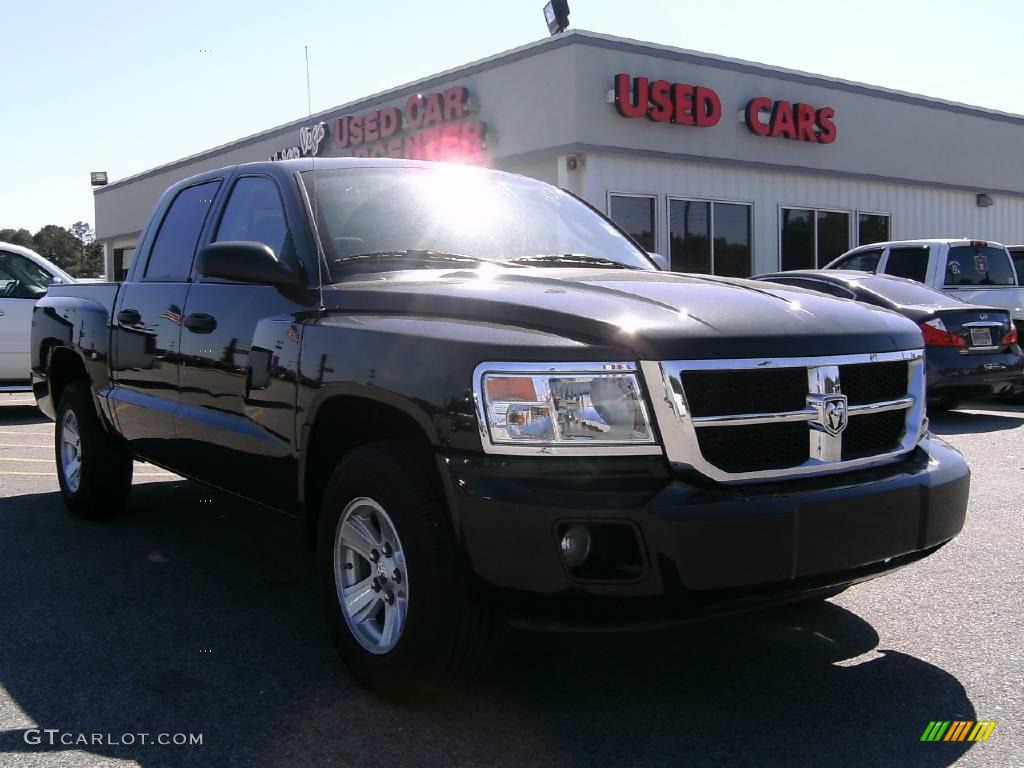 2008 Dakota SLT Crew Cab - Brilliant Black / Dark Slate Gray/Medium Slate Gray photo #1