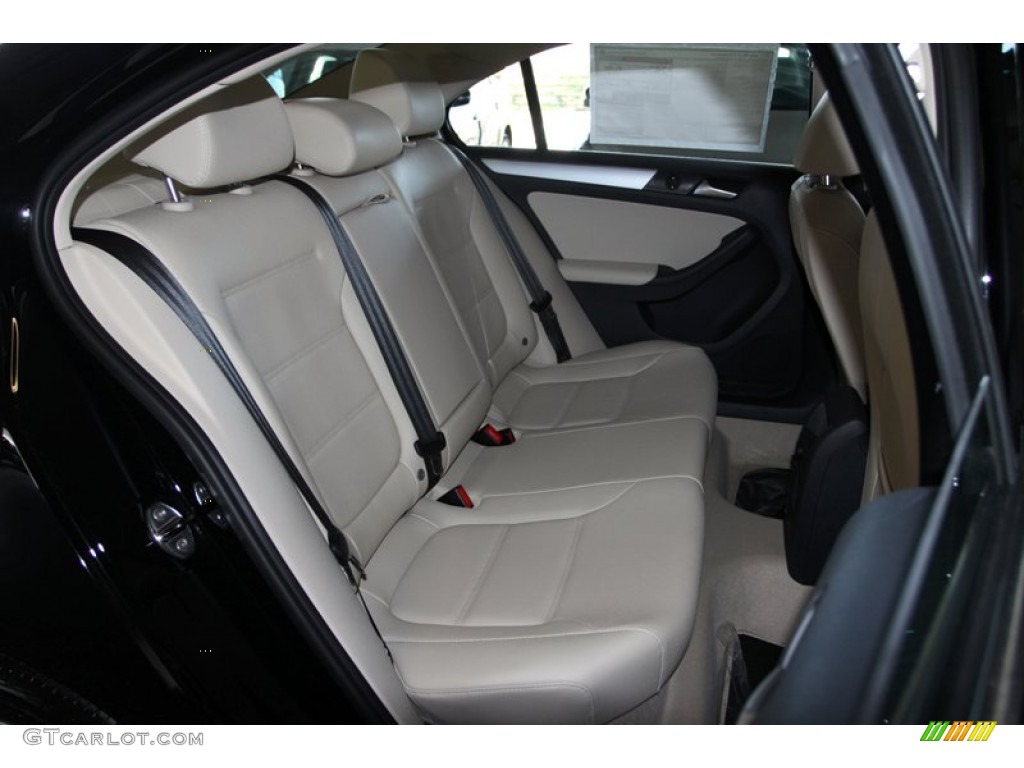2013 Volkswagen Jetta SE Sedan Rear Seat Photo #73040875