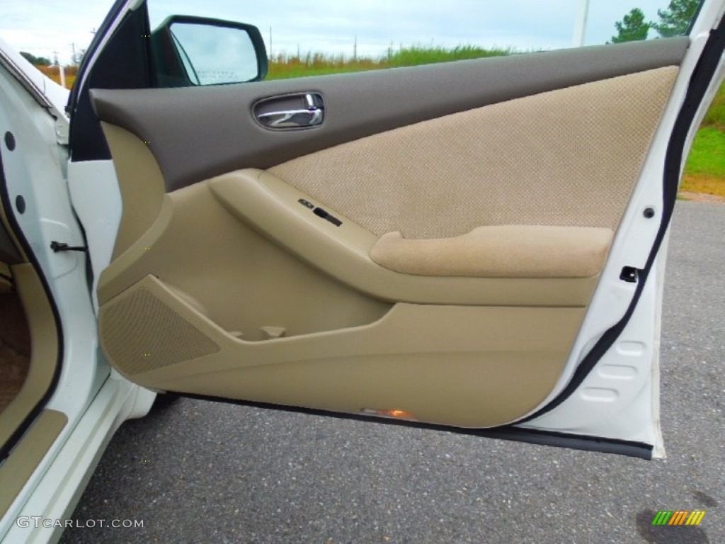 2008 Nissan Altima 2.5 S Blond Door Panel Photo #73041645
