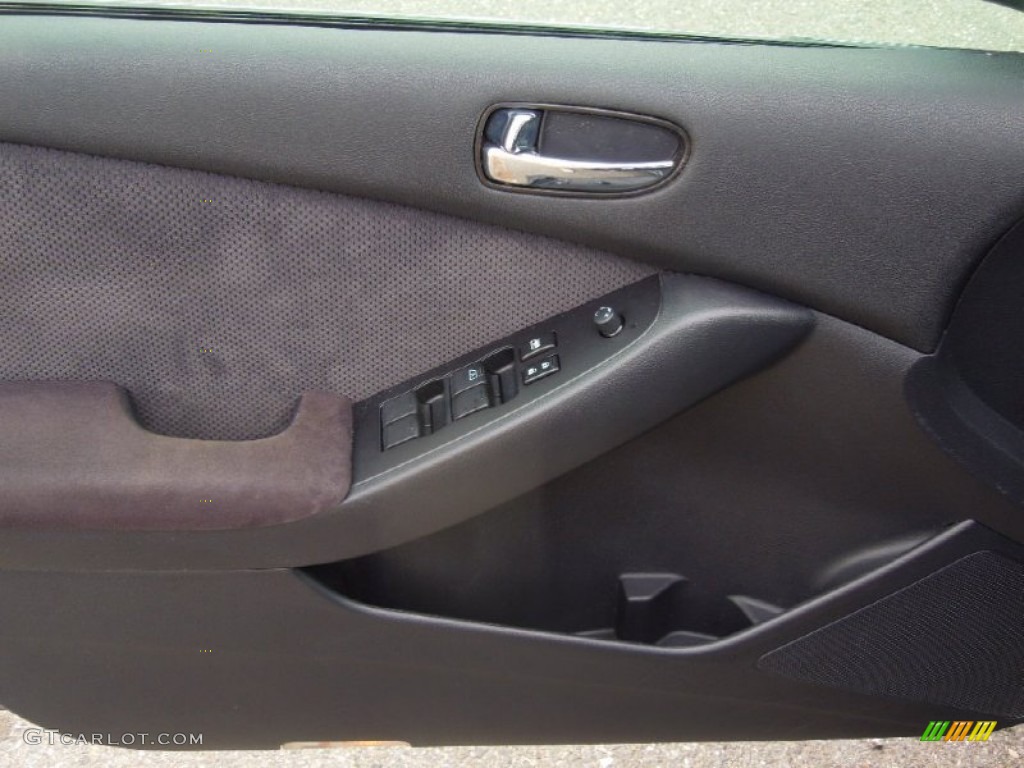 2008 Altima 2.5 S - Super Black / Charcoal photo #10