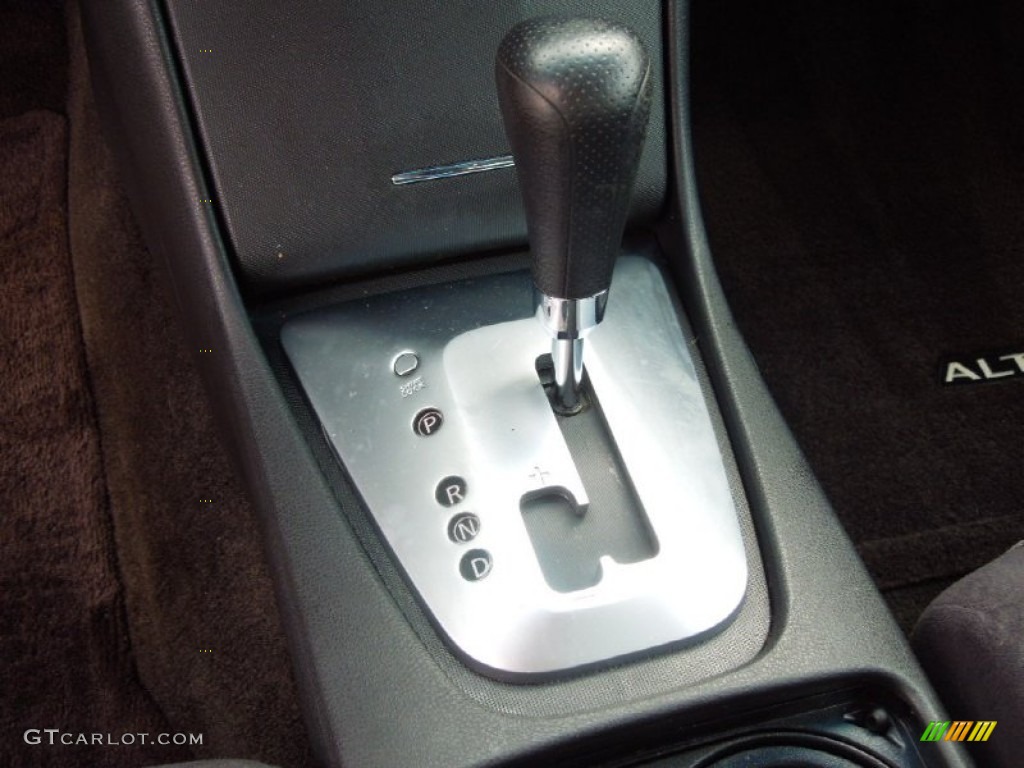 2008 Altima 2.5 S - Super Black / Charcoal photo #12