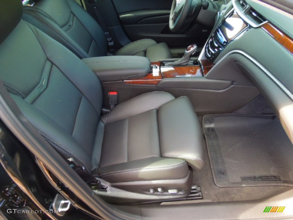 Jet Black Interior 2013 Cadillac XTS Premium FWD Photo #73044472