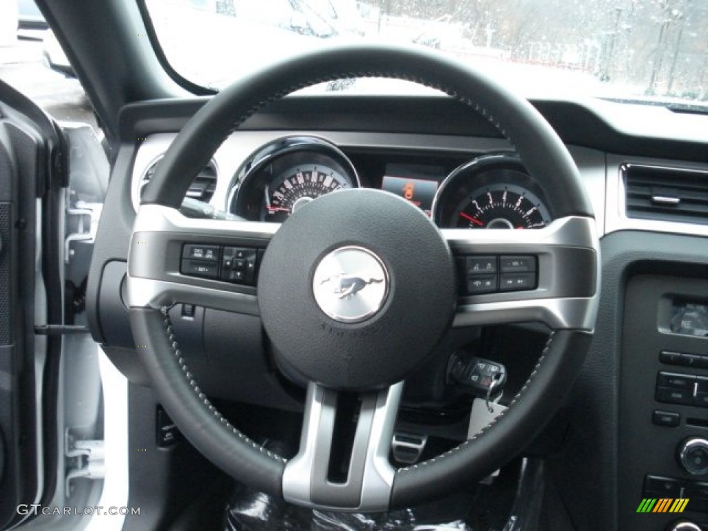 2013 Ford Mustang V6 Premium Coupe Steering Wheel Photos
