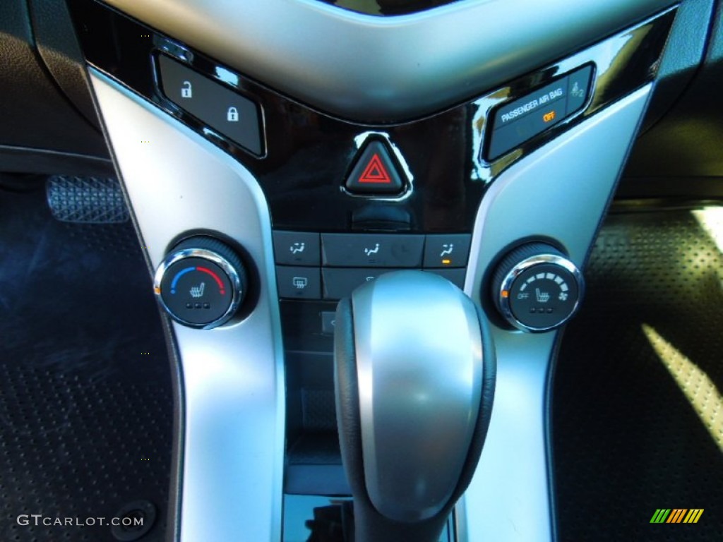 2013 Chevrolet Cruze LT Controls Photo #73045083