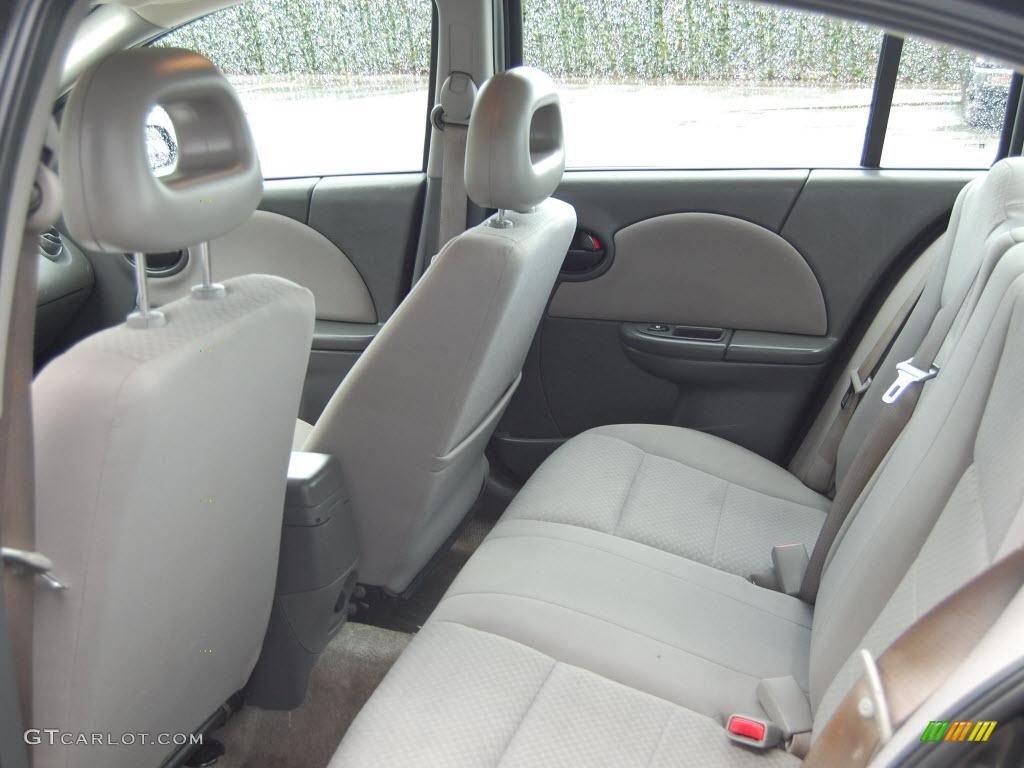 2005 ION 2 Sedan - Black Onyx / Gray photo #4