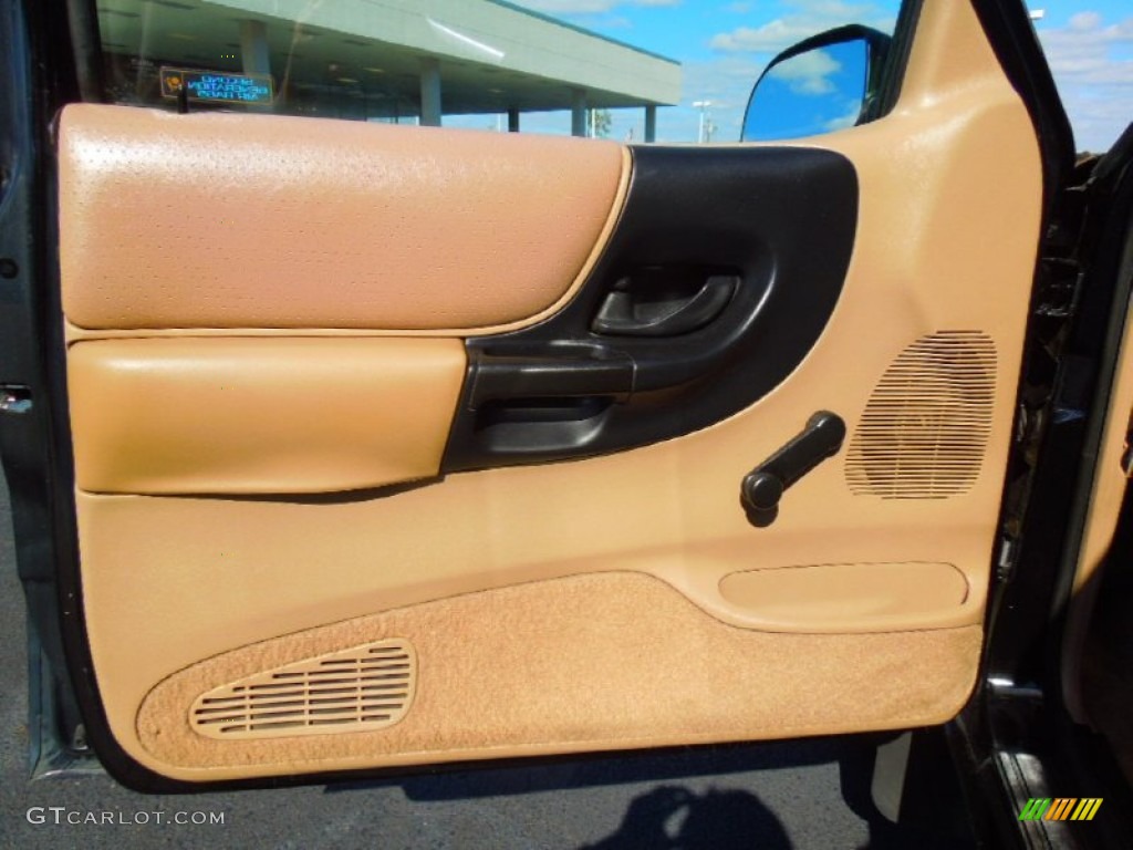 1998 Mazda B-Series Truck B3000 SE Extended Cab Beige Door Panel Photo #73046770