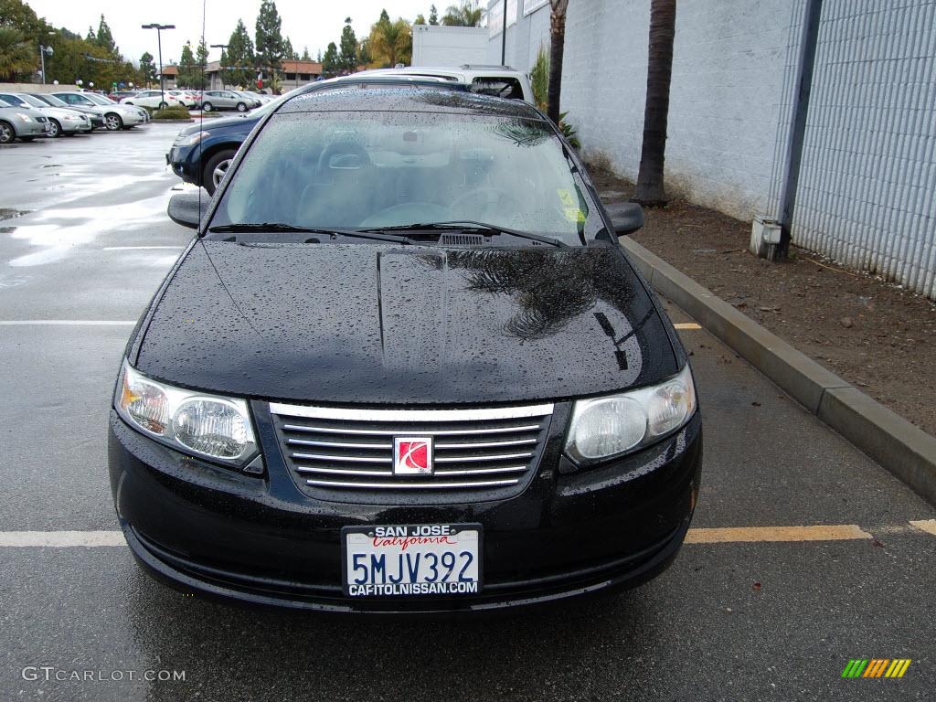 2005 ION 2 Sedan - Black Onyx / Gray photo #7