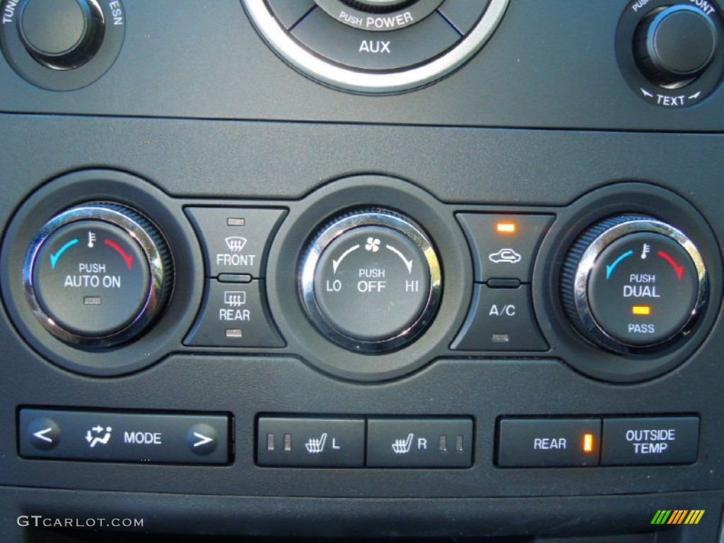 2012 Mazda CX-9 Sport Controls Photo #73047313