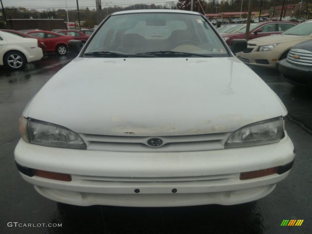 1993 Impreza L Sedan - Glacier White / Beige photo #6