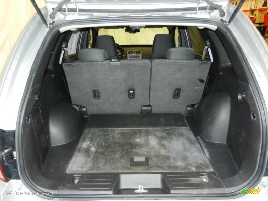 2006 Pontiac Torrent AWD Trunk Photos