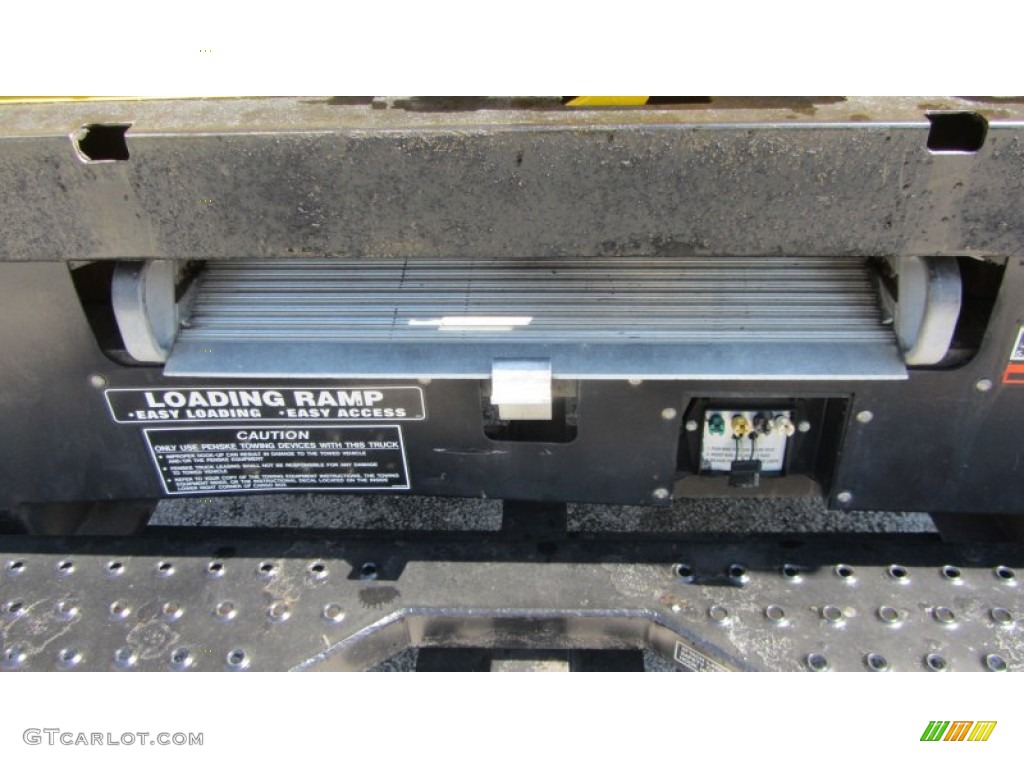 2008 E Series Cutaway E350 Commercial Moving Truck - Yellow / Medium Flint photo #26