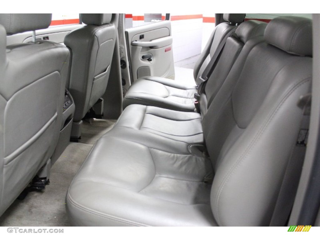 2005 GMC Sierra 2500HD SLT Crew Cab 4x4 Rear Seat Photo #73051390
