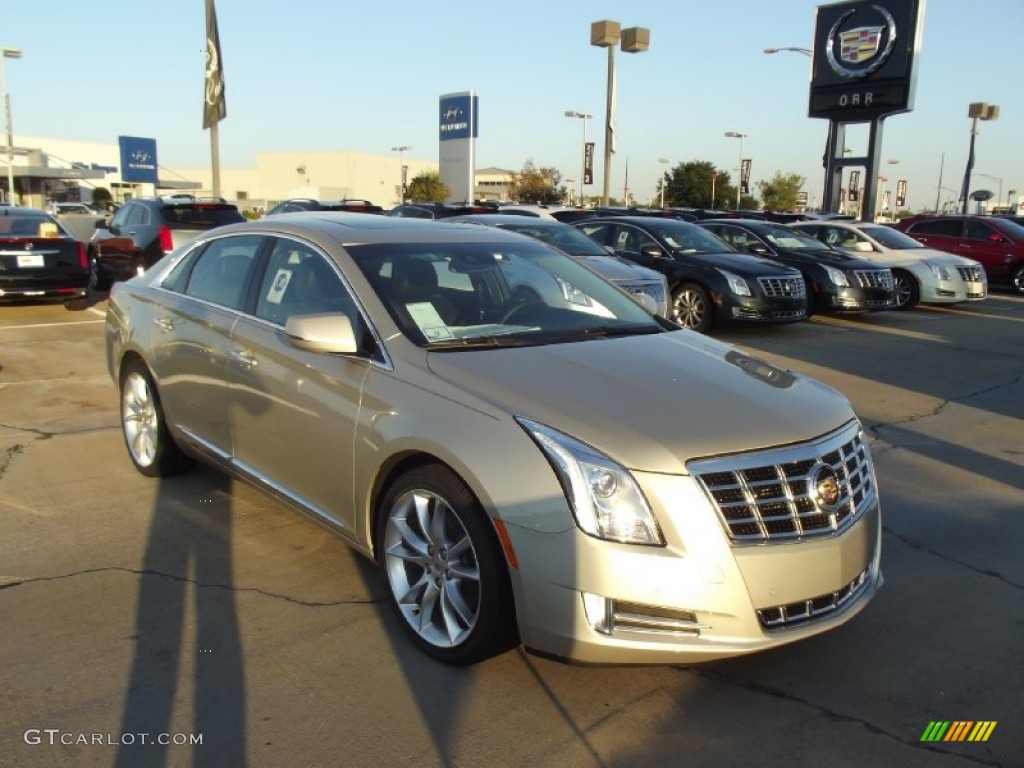 2013 Silver Coast Metallic Cadillac Xts Premium Fwd