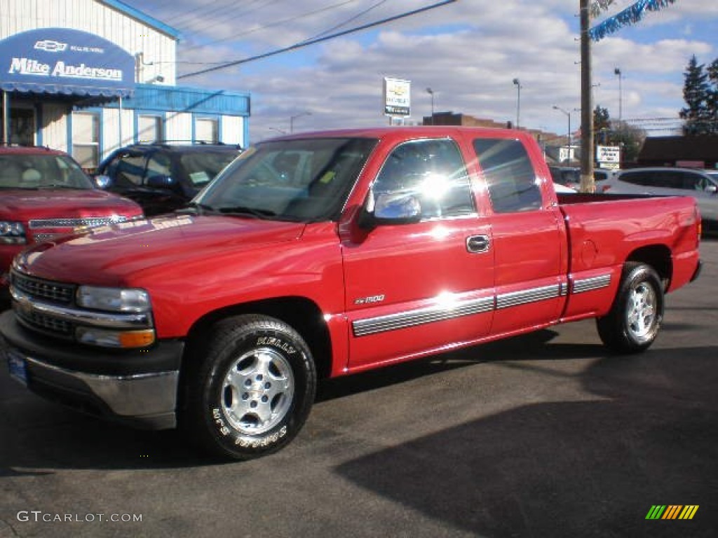 2001 Silverado 1500 LS Extended Cab - Victory Red / Graphite photo #1