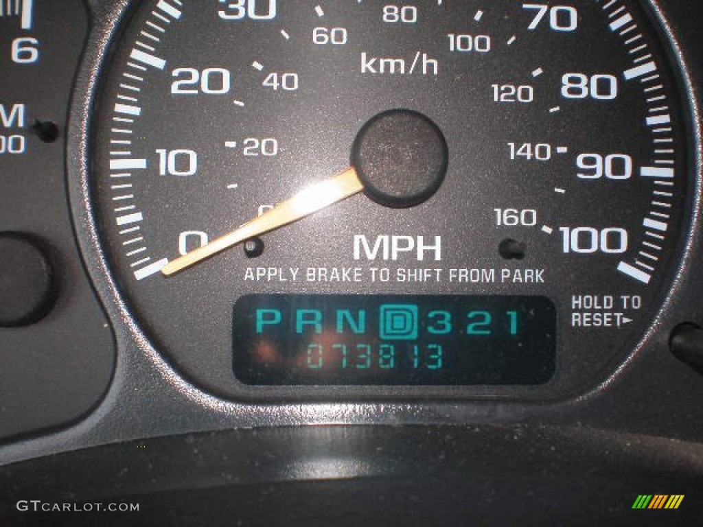 2001 Silverado 1500 LS Extended Cab - Victory Red / Graphite photo #11