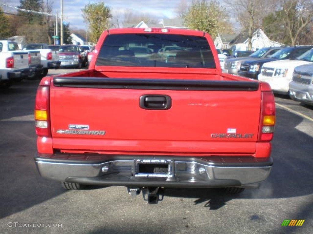 2001 Silverado 1500 LS Extended Cab - Victory Red / Graphite photo #18