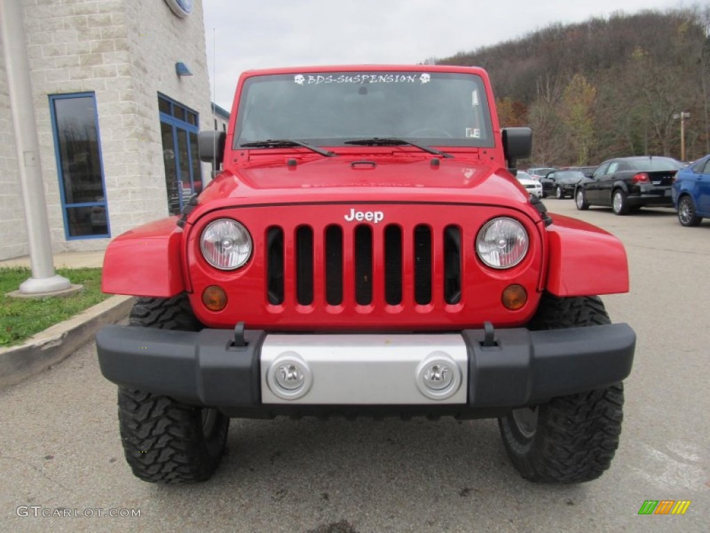 2011 Wrangler Unlimited Sahara 4x4 - Deep Cherry Red / Black photo #6