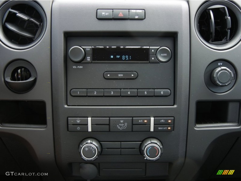 2013 Ford F150 XL Regular Cab Controls Photo #73057242