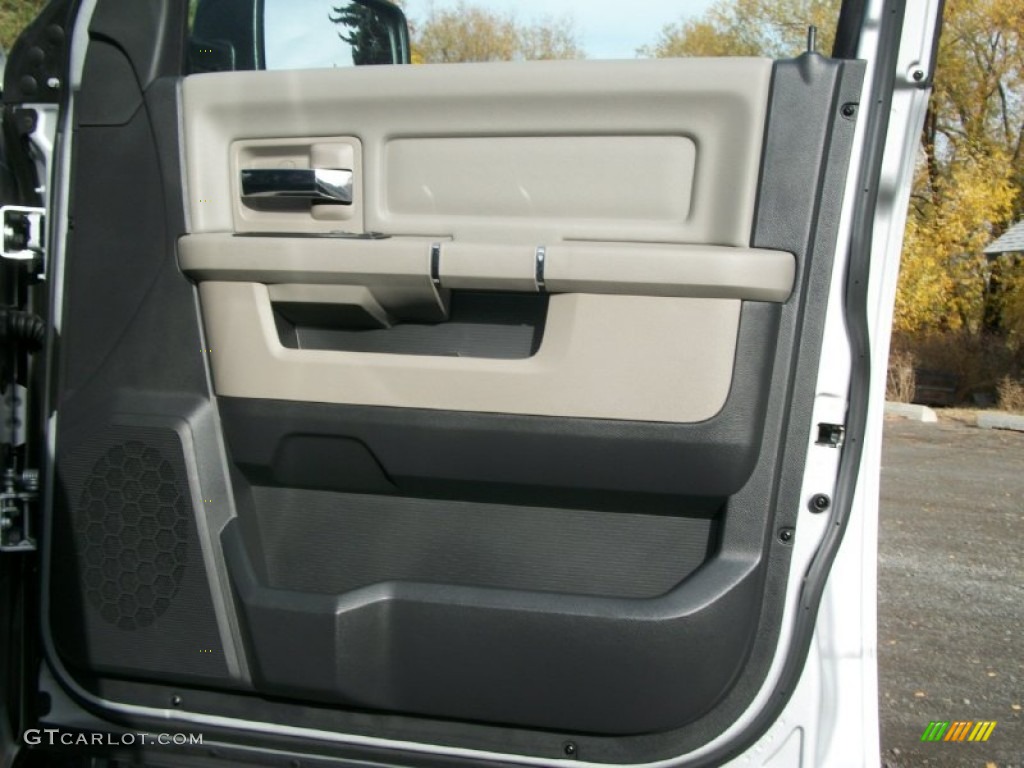 2011 Ram 1500 SLT Quad Cab 4x4 - Bright Silver Metallic / Dark Slate Gray/Medium Graystone photo #24