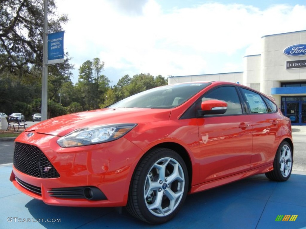 Race Red 2013 Ford Focus ST Hatchback Exterior Photo #73060038