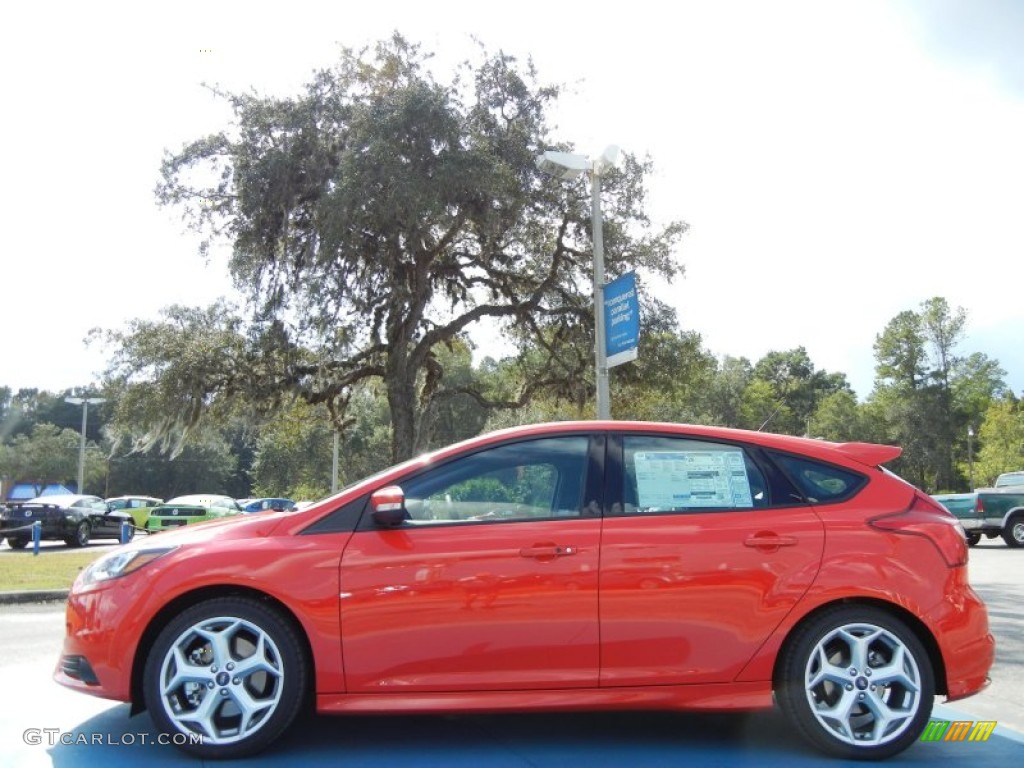 Race Red 2013 Ford Focus ST Hatchback Exterior Photo #73060064