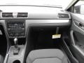 Black - Passat 2.5L S Photo No. 15