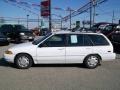 1996 Oxford White Ford Escort LX Wagon  photo #2