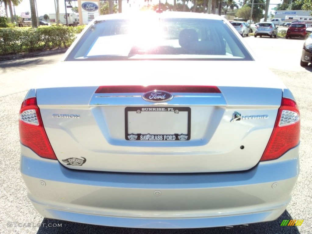 2010 Fusion Hybrid - Brilliant Silver Metallic / Medium Light Stone photo #7
