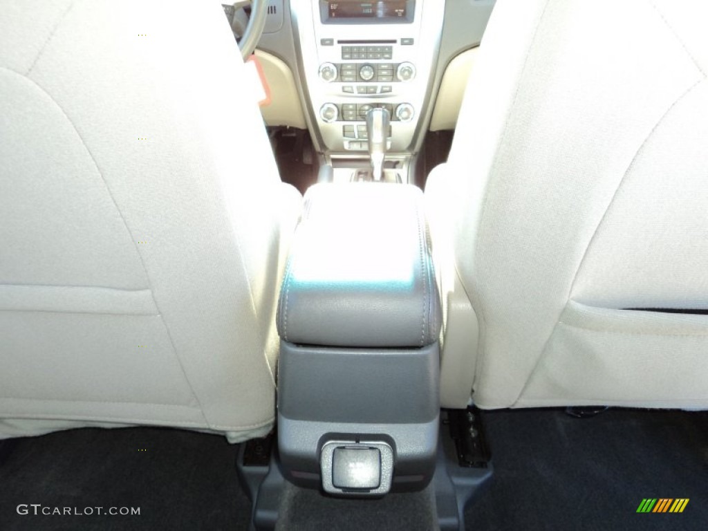 2010 Fusion Hybrid - Brilliant Silver Metallic / Medium Light Stone photo #23
