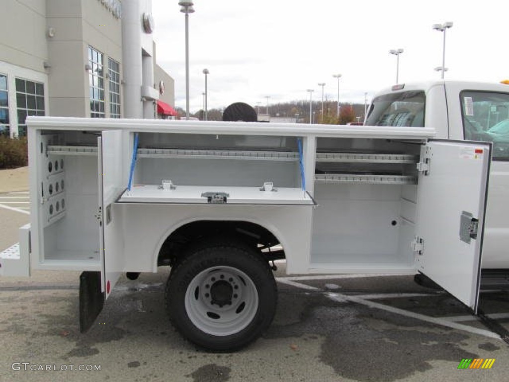 2012 F450 Super Duty XL Regular Cab Chassis 4x4 - Oxford White / Steel photo #3