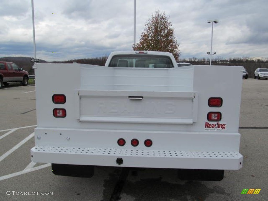 2012 F450 Super Duty XL Regular Cab Chassis 4x4 - Oxford White / Steel photo #13