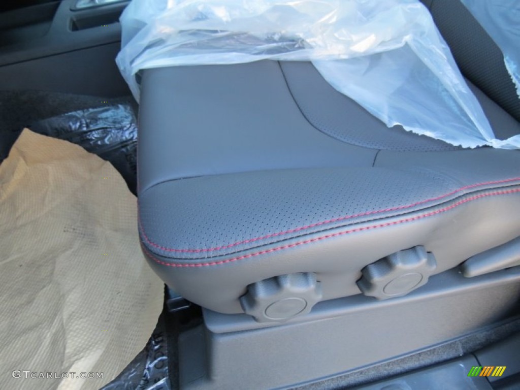 2012 Nissan Xterra Pro-4X 4x4 Front Seat Photos