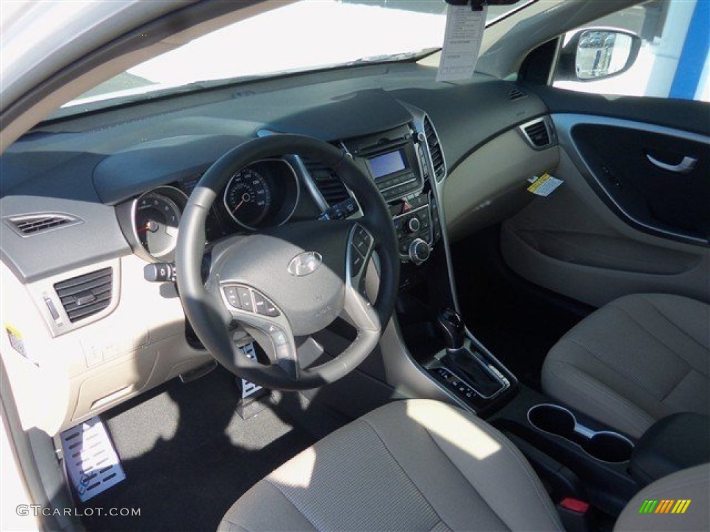 2013 Elantra GT - Monaco White / Beige photo #10