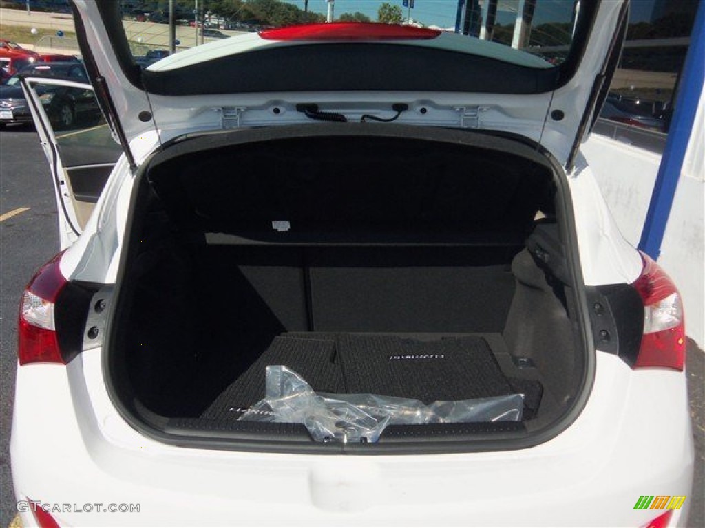 2013 Elantra GT - Monaco White / Beige photo #14