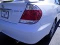 Super White - Camry LE Photo No. 18