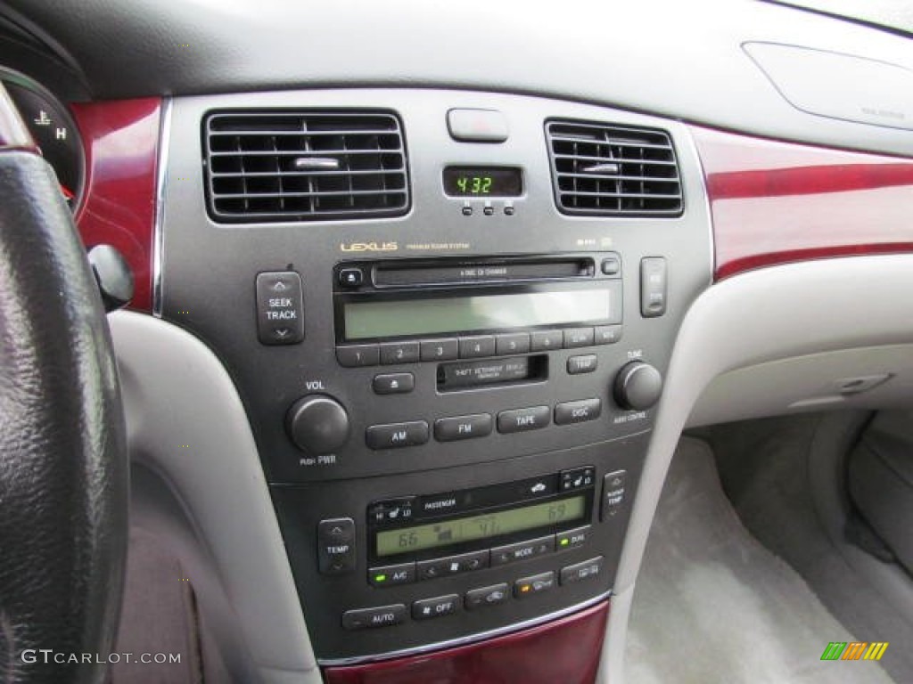 2003 Lexus ES 300 Controls Photo #73070826