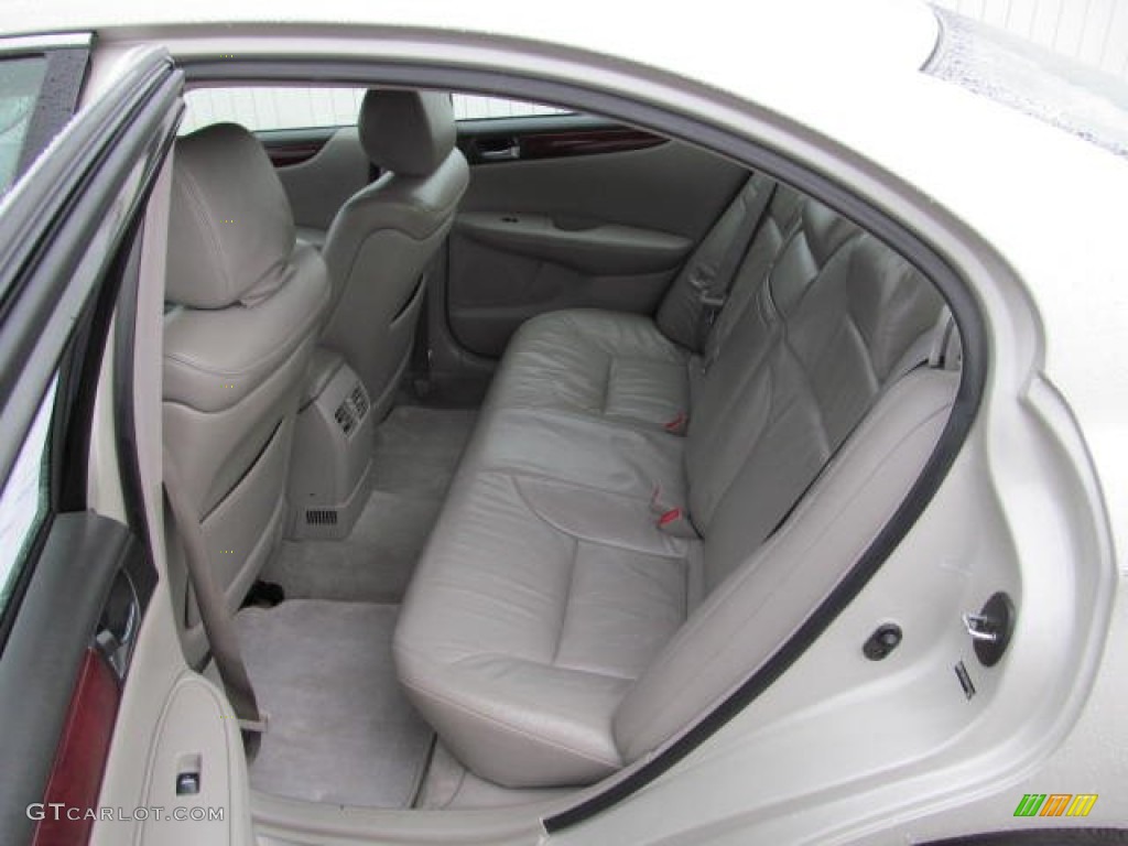2003 Lexus ES 300 Rear Seat Photo #73070924