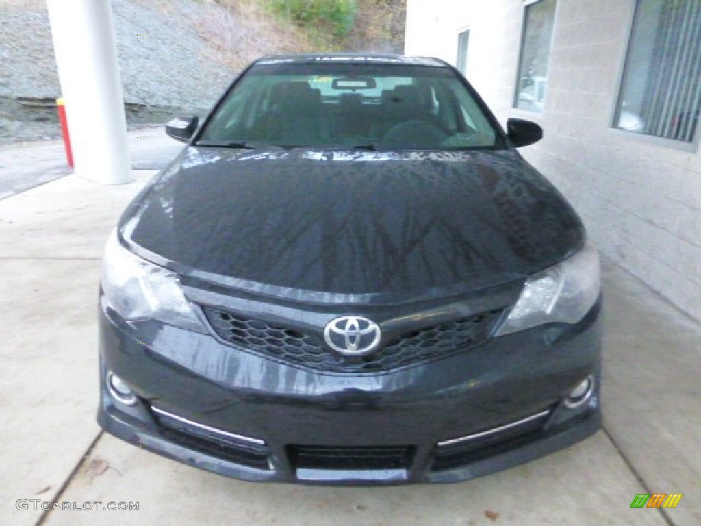 2012 Camry SE - Attitude Black Metallic / Black photo #6